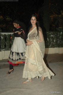 Katrina Kaif feet photo thumbnail