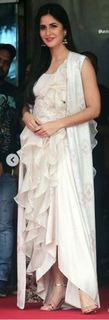 Katrina Kaif feet photo thumbnail