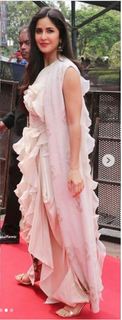 Katrina Kaif feet photo thumbnail