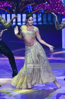 Katrina Kaif feet photo thumbnail