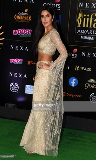 Katrina Kaif feet photo thumbnail