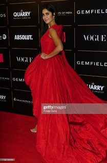 Katrina Kaif feet photo thumbnail