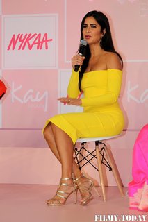Katrina Kaif feet photo thumbnail