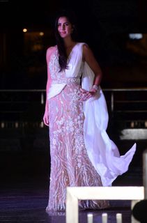 Katrina Kaif feet photo thumbnail