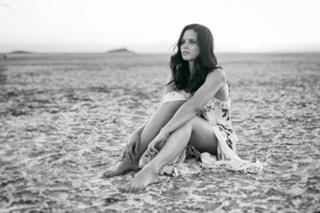 Katrina Law feet photo thumbnail