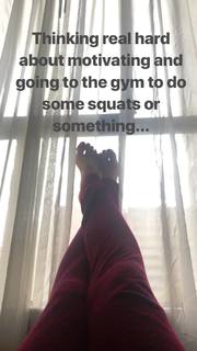Katrina Law feet photo thumbnail