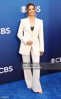 Katrina Law feet photo thumbnail