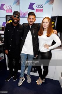 Katy B. feet photo 8