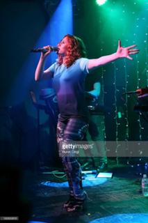 Katy B. feet photo 8