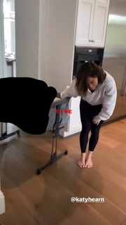 Katy Hearn feet photo 1