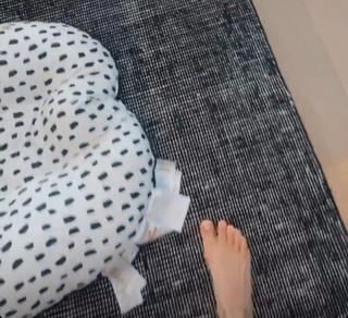 Katy Hearn feet photo 16