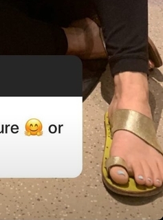 Katy Hearn feet photo 9