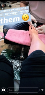 Katy Hearn feet photo 2