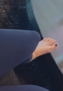 Katy Hearn feet photo 17