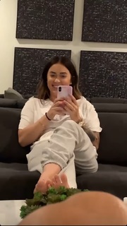 Katy Hearn feet photo 12