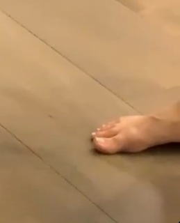 Katy Hearn feet photo 1