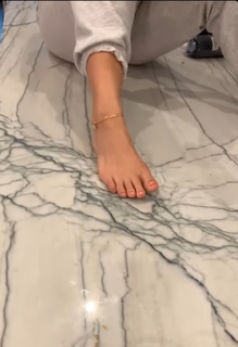 Katy Hearn feet photo 13