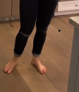 Katy Hearn feet photo 9