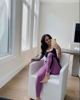 Katy Hearn feet photo 9
