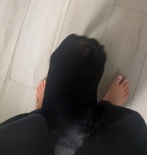 Katy Hearn feet photo 1