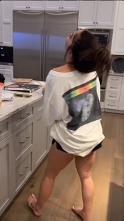Katy Hearn feet photo 14