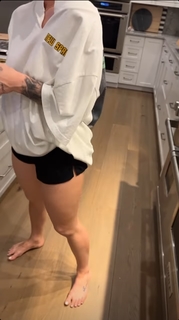 Katy Hearn feet photo 12