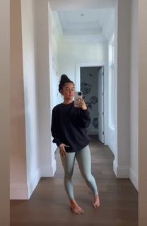 Katy Hearn feet photo 6