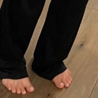 Katy Hearn feet photo 18