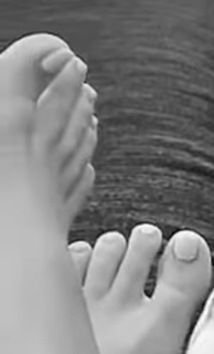 Katy Hearn feet photo 16