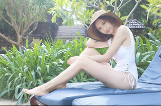 Katy Kung feet photo 11