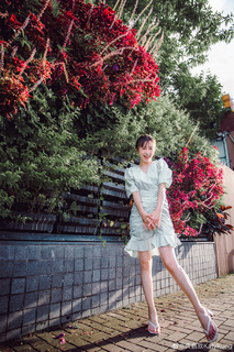 Katy Kung feet photo 7