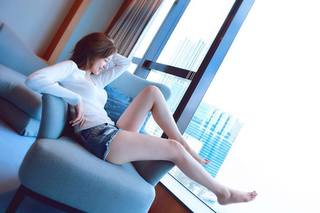 Katy Kung feet photo 4