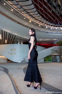 Katy Kung feet photo 17