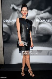 Katy Louise Saunders feet photo 14