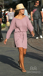Katy Mixon feet photo thumbnail