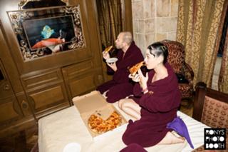 Katy Perry feet photo thumbnail
