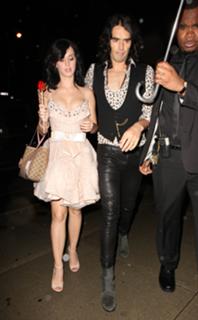 Katy Perry feet photo thumbnail