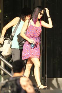 Katy Perry feet photo thumbnail