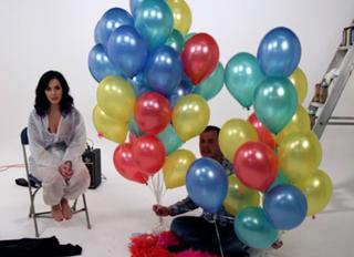 Katy Perry feet photo thumbnail