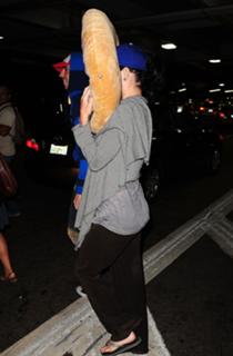 Katy Perry feet photo thumbnail