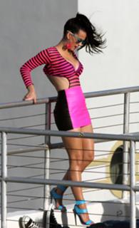 Katy Perry feet photo thumbnail