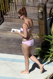 Katy Perry feet photo thumbnail