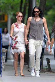 Katy Perry feet photo thumbnail