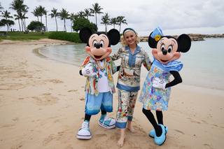 Katy Perry feet photo thumbnail