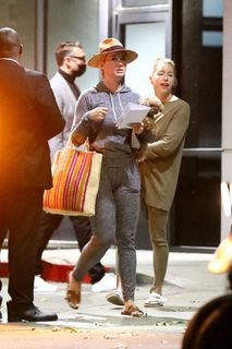 Katy Perry feet photo thumbnail