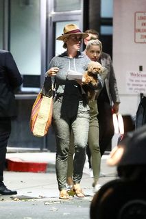 Katy Perry feet photo thumbnail