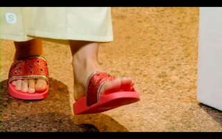 Katy Perry feet photo thumbnail