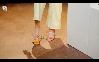 Katy Perry feet photo thumbnail