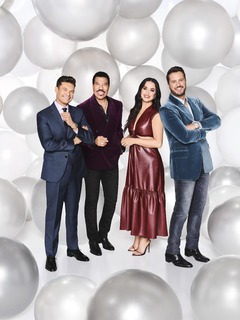 Katy Perry feet photo thumbnail
