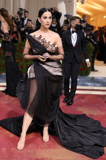 Katy Perry feet photo thumbnail